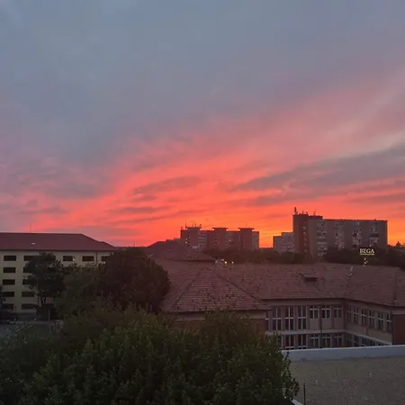 Vienna One Sunset Crib Lägenhet Timişoara